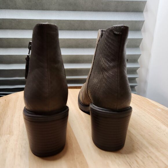 Clarks Scene Zip Booties – Women’s 7.5, Dark Taupe, Side Zip, Unworn - Picture 6 of 14